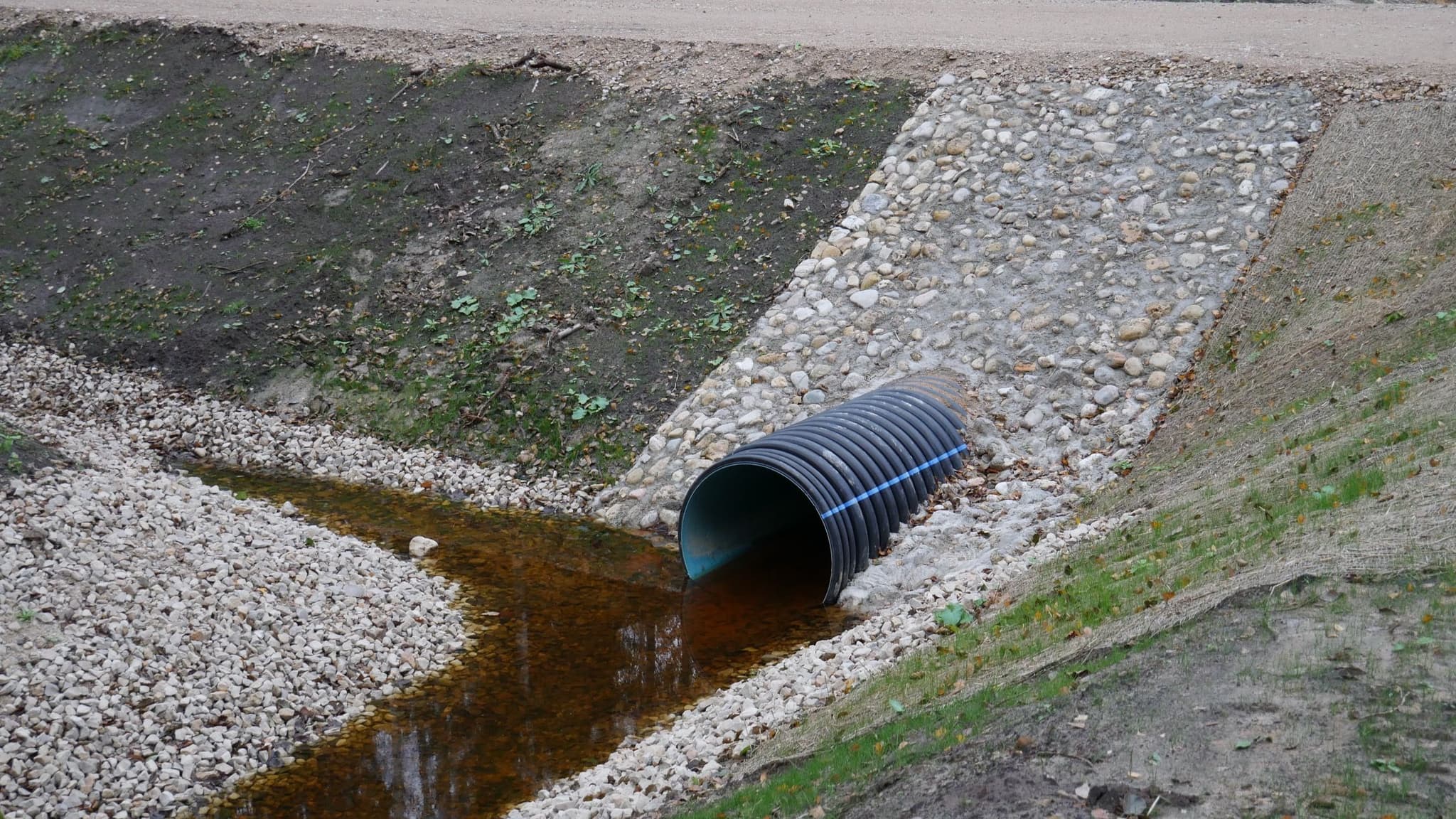 Ūdens atvades sistēmu izbūve