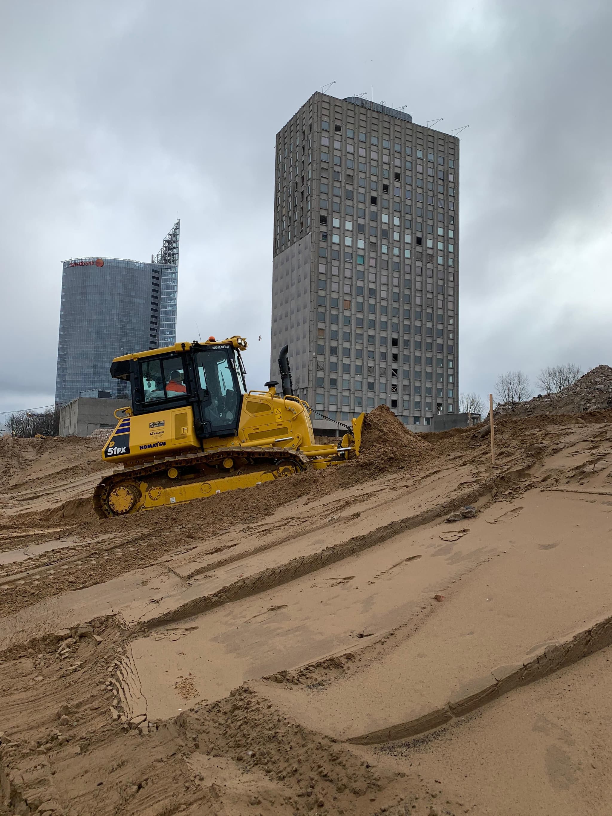 WhatsApp Image 2025-05-12 at 21.53.34.jpeg